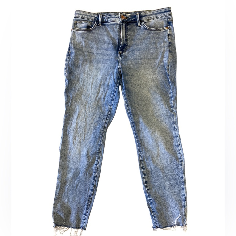 LC Lauren Conrad • Light Blue • Skinny Jeans